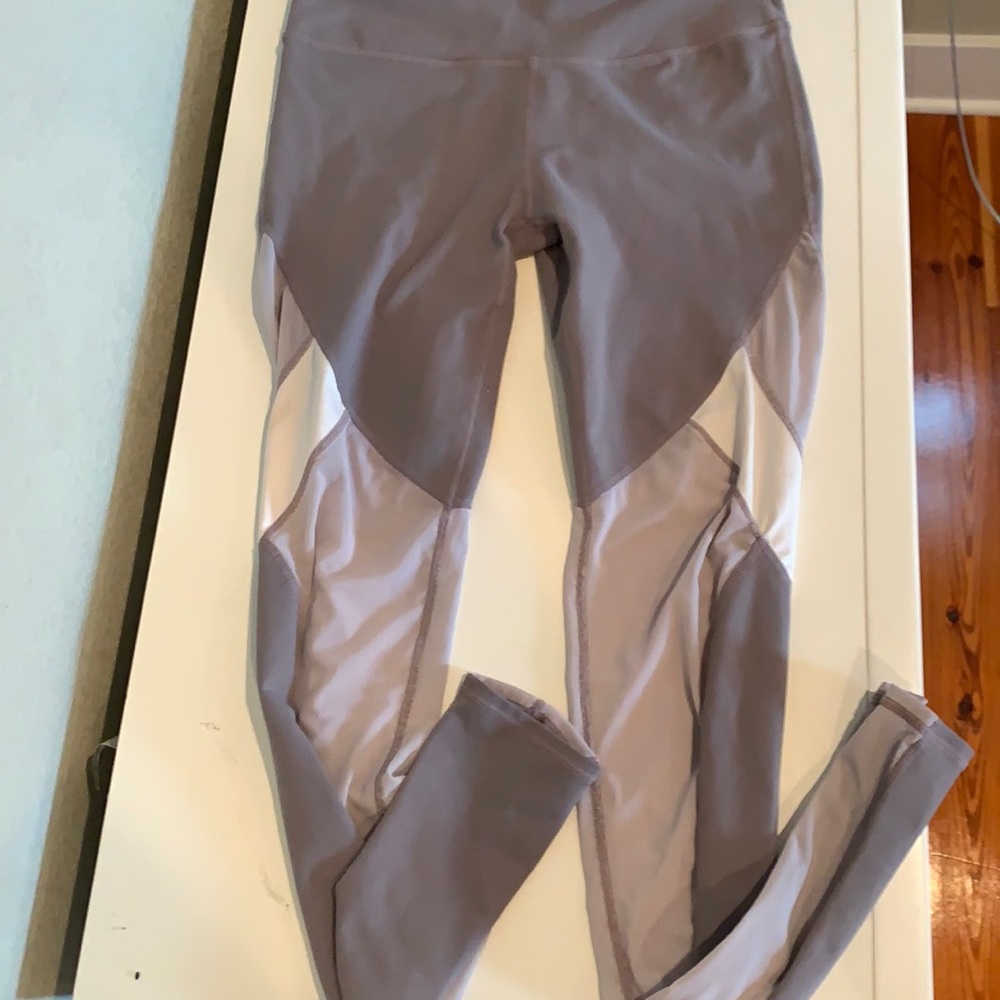 Fabletics mesh grey/white leggings small